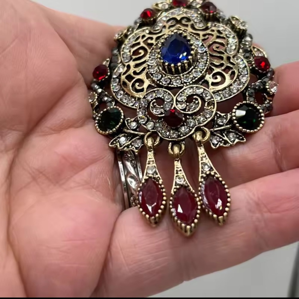 Vintage Baroque Openwork Palace Style Pendant Brooch Pin - Picture 7 of 8